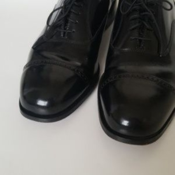 Florsheim black wingtip men\'s shoes size 9.5 A2 main image 4